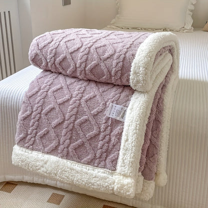 CozyLuxe Reversible Fleece Blanket – Soft Warmth, Timeless Style
